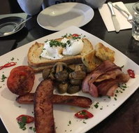 Shine Cafe Bar  Lounge - Sunshine Coast Tourism