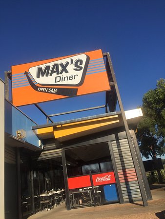 Max's Diner - Sunshine Coast Tourism 0