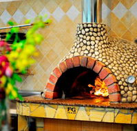 Monteleone Restaurant - Holiday Sunshine Coast