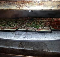 Taylors Lakes Pizza - Holiday Sunshine Coast