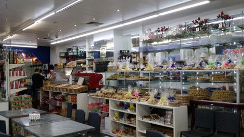 A1 Bakery - Holiday Sunshine Coast 0