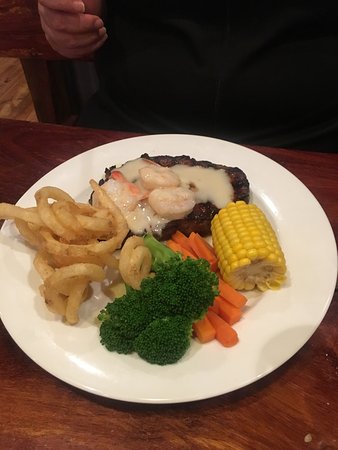 Hog's Breath Cafe - Holiday Sunshine Coast 0