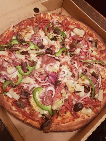 Nimzy's Pizzas - Holiday Sunshine Coast 0