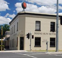 Rising Sun Hotel - Holiday Sunshine Coast