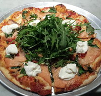 Mr Smokestack Woodfire Pizza - Sunshine Coast Tourism