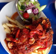 Lazy Moes - Holiday Sunshine Coast