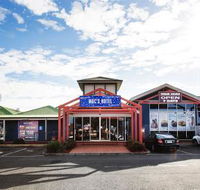 Mac's Melton - Holiday Sunshine Coast