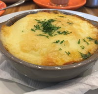 Villa  Hut Kafe Warrnambool - Sunshine Coast Tourism