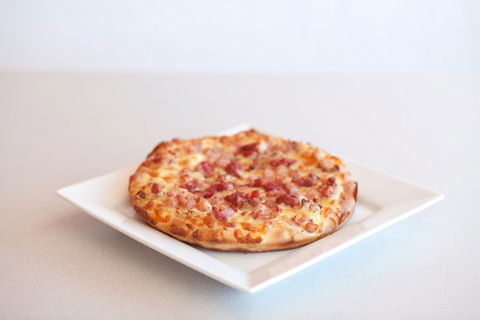 Alberto's Pizza Warragul - Holiday Sunshine Coast 0