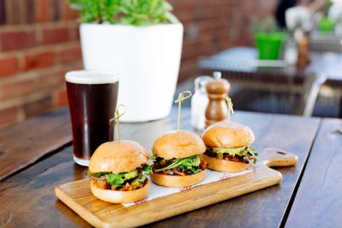 American Hotel Echuca - Sunshine Coast Tourism 0