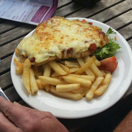 Brownz Courtyard Cafe - Sunshine Coast Tourism 0