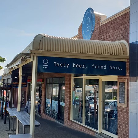 Ocean Reach Brewing - Sunshine Coast Tourism 0