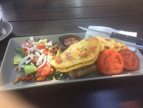 Robby's - Sunshine Coast Tourism 0