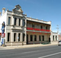 Mitchell River Tavern - Sunshine Coast Tourism