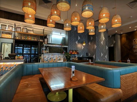 Nandos Uni-Hill - Holiday Sunshine Coast 0