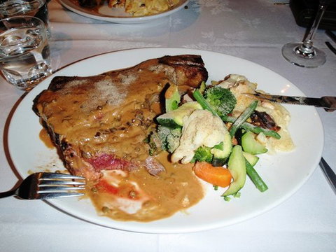 Pentagon Restaurant - Sunshine Coast Tourism 0