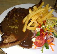 Dooen Hotel - Sunshine Coast Tourism