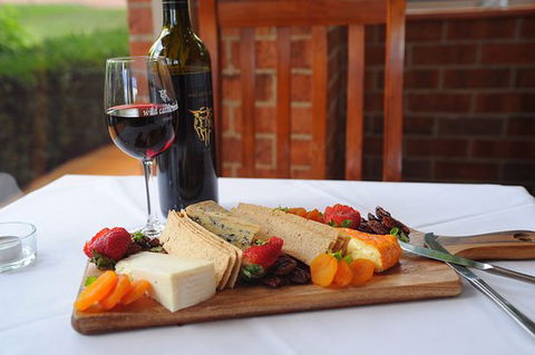 Wild Cattle Creek Estate - Sunshine Coast Tourism 0