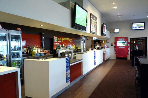 Grange Hotel - Holiday Sunshine Coast 1