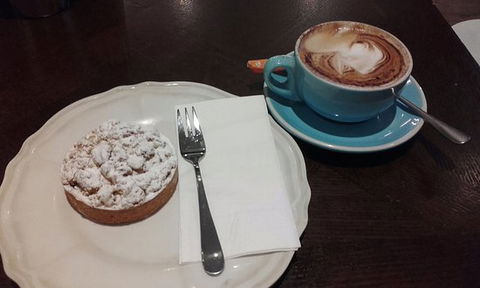 Coco Noir - Sunshine Coast Tourism 0