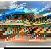 Austral Hotel - Restaurant - Sunshine Coast Tourism