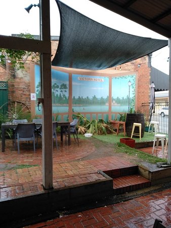 Victoria Hotel - Sunshine Coast Tourism 0