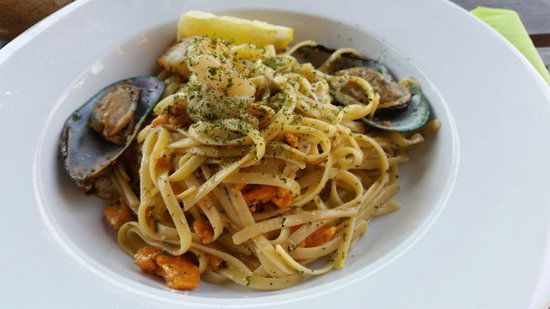 Mead VIC Sunshine Coast Tourism