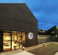 Radius Bar and Grill - Holiday Sunshine Coast