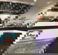 Sazys Fish  Chips - Holiday Sunshine Coast
