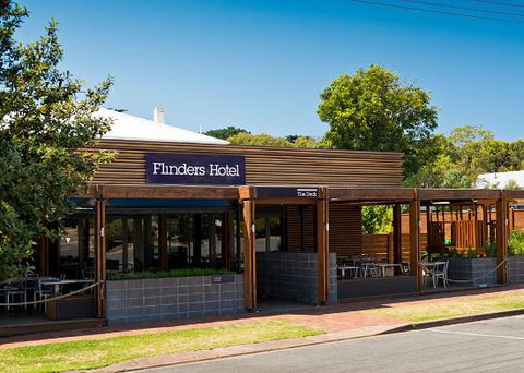 The Deck Bar & Bistro - Sunshine Coast Tourism 0
