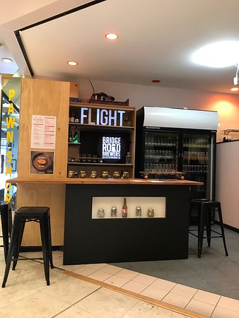 Flight Bar And Bottle Shop - Holiday Sunshine Coast 0