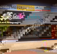 Leila's Cafe and Newsagency - Holiday Sunshine Coast