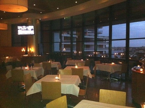 Curve Restaurant - Sunshine Coast Tourism 0