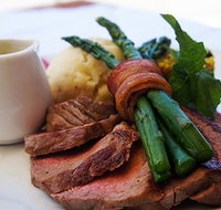 Kirribilli Village Cafe  Ristorante - Holiday Sunshine Coast