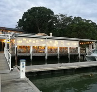 Shipwrights on the Marina - Holiday Sunshine Coast