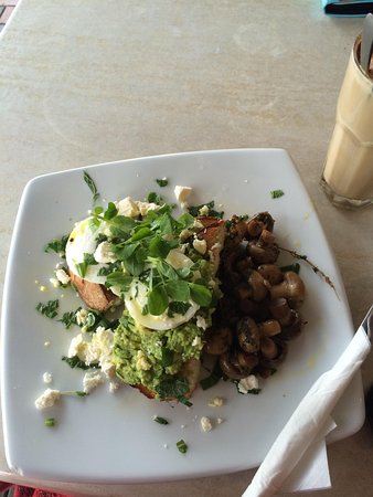 GG's Cafe Dulwich - Holiday Sunshine Coast 0