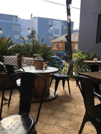 Side Street Cafe & Bar - Holiday Sunshine Coast 0