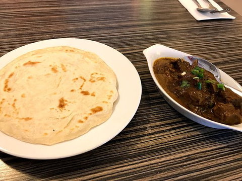 Hut-Bazaar - Sunshine Coast Tourism 0