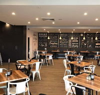 Cafe Els - Holiday Sunshine Coast