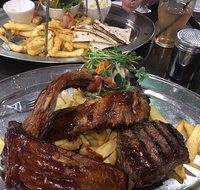 Mike's Grill  Bar - Holiday Sunshine Coast