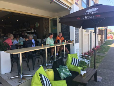 The Point Cafe - Sunshine Coast Tourism 0