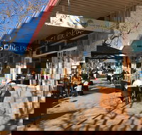 5 Little Pigs - Holiday Sunshine Coast