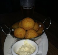 Winners Circle - Holiday Sunshine Coast