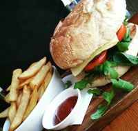 Snapperman Beach Cafe - Sunshine Coast Tourism