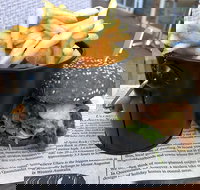 Sit By The Corner Cafe - Holiday Sunshine Coast