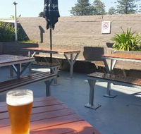 Blue Heifer Bistro - Holiday Sunshine Coast