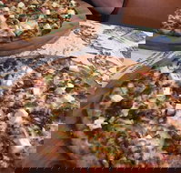 Earth Oven Wood Fired Pizza - Sunshine Coast Tourism