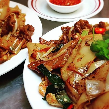 Canton Chinese Restaurant - Holiday Sunshine Coast 0