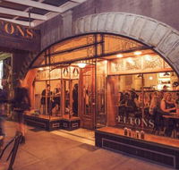 Eltons Eating  Drinking - Holiday Sunshine Coast