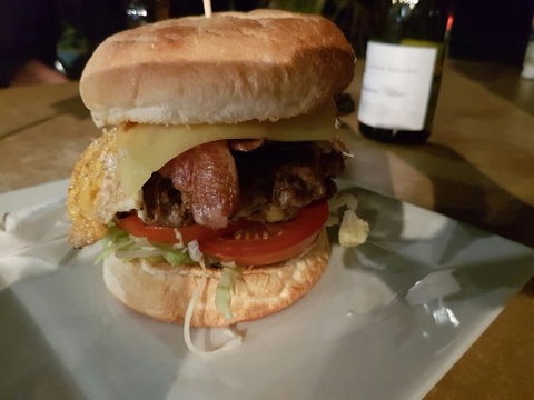 Sumth'n Tastee - Sunshine Coast Tourism 0